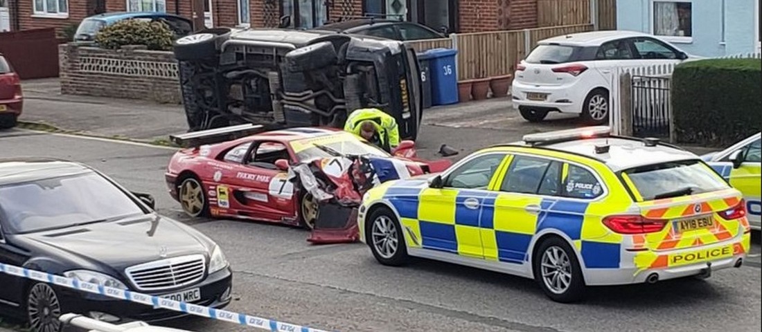 Ilyen az, amikor gazdagok karamboloznak