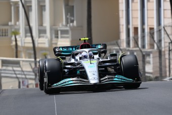 F1: Hamiltonon már csak az eső segíthet