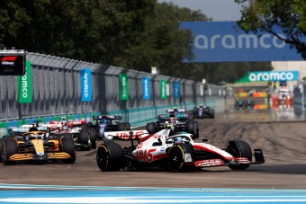 Még nagyobb megszorítás vár az F1-es csapatokra