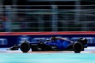 F1: Betartotta látványos ígéretét a sereghajtó 1