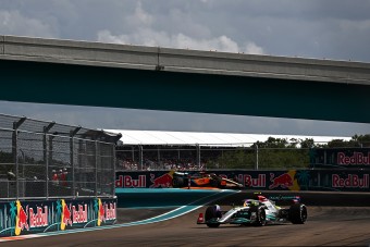 F1: Hamilton beszólt saját csapatának 