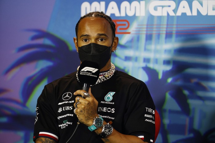 Hamilton kiszállással fenyegetőzik az F1 új terve miatt