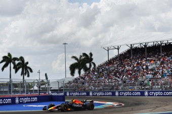 F1: Teljesen víz alá került a miami pálya