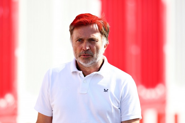 F1: Betartotta látványos ígéretét a sereghajtó 2