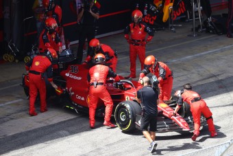 F1: 85 milliót bukott Leclerc-en a világsztár 