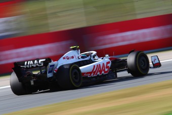 Veszélyben Schumacher Forma-1-es ülése