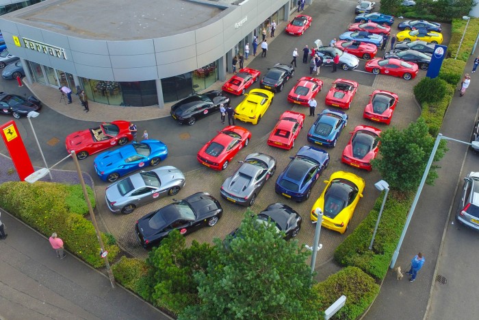 Ezek a Ferrari-vásárlás titkos szabályai