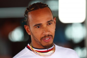 F1: Hamilton nem tágít az ékszerügyben 
