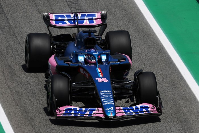 F1: Alonso beleállt az FIA-ba, megütheti a bokáját 2 | Vezess F1: Alonso beleállt az FIA-ba, megütheti a bokáját 2