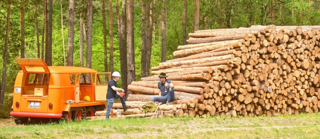 60 éves, mégis átgázol mindenen