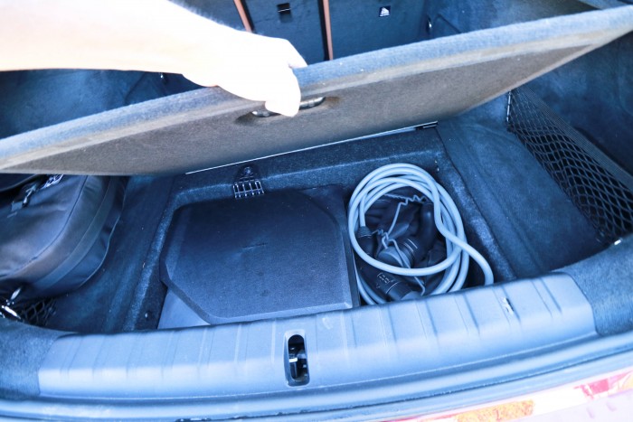 Felejtsd el a sorhatot, a jövő sportos BMW-jét villany hajtja 13 | Vezess Felejtsd el a sorhatot, a jövő sportos BMW-jét villany hajtja 13