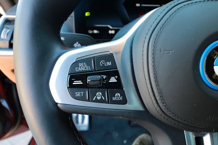 Felejtsd el a sorhatot, a jövő sportos BMW-jét villany hajtja 17 | Vezess Felejtsd el a sorhatot, a jövő sportos BMW-jét villany hajtja 17