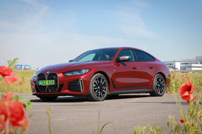 Felejtsd el a sorhatot, a jövő sportos BMW-jét villany hajtja 16 | Vezess Felejtsd el a sorhatot, a jövő sportos BMW-jét villany hajtja 16