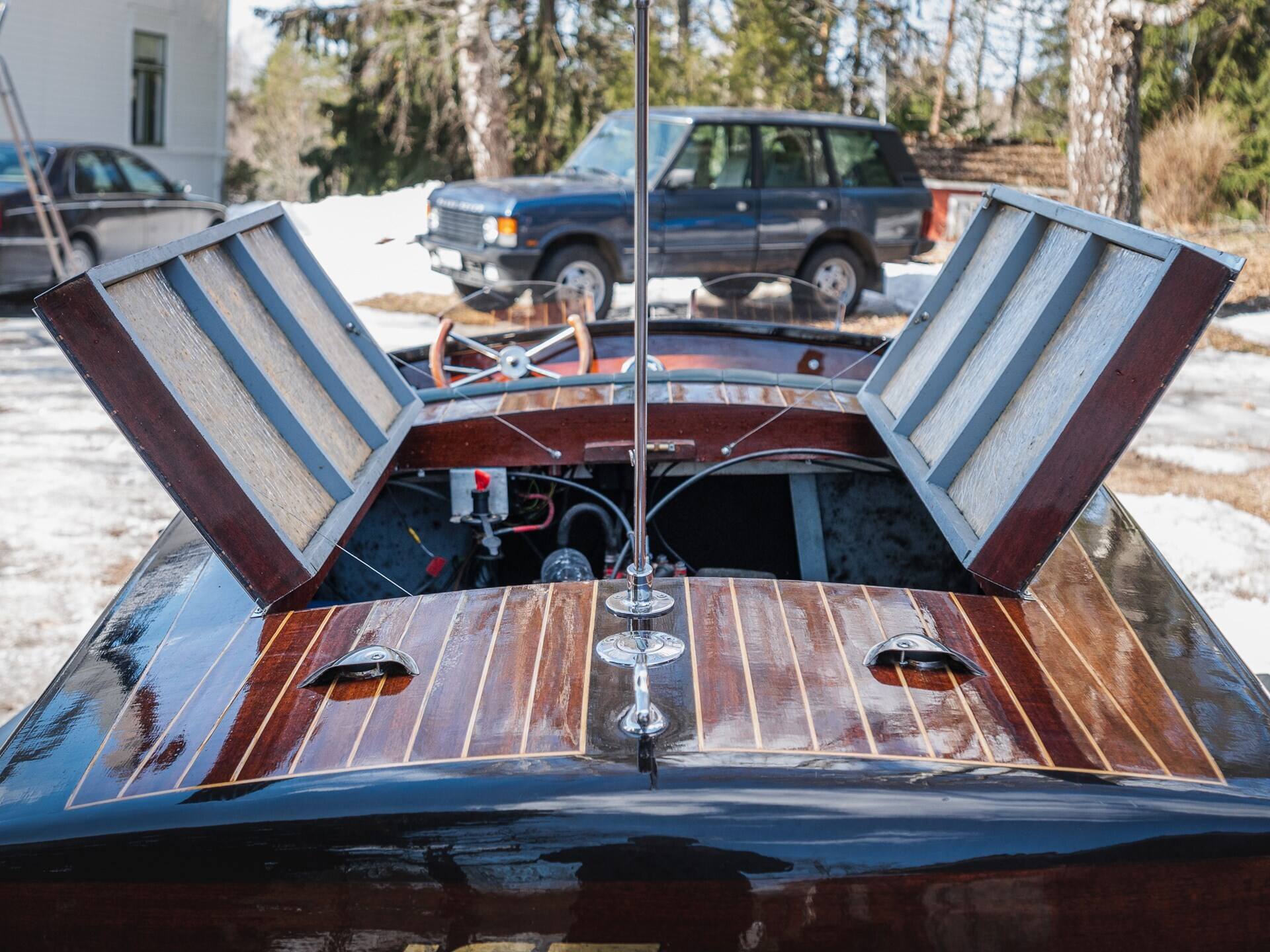 This home-built, elegant-looking boat is a real little poison bag 4
