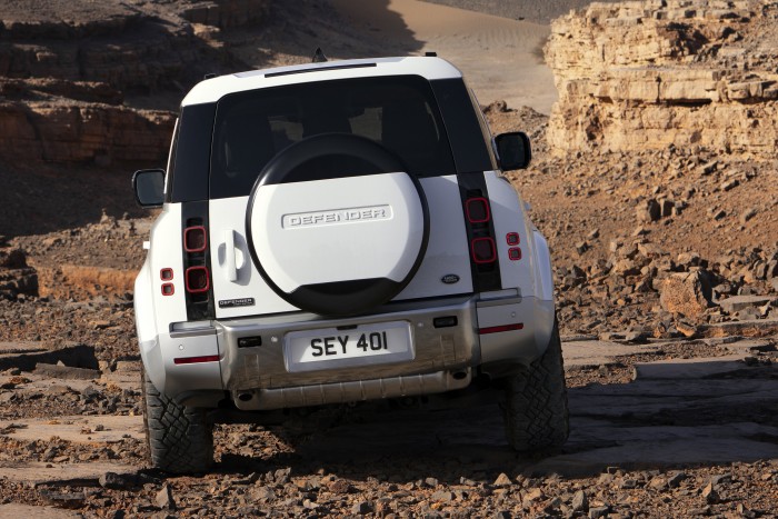 Óriási luxusverzió készült az ikonikus terepjáróból 10