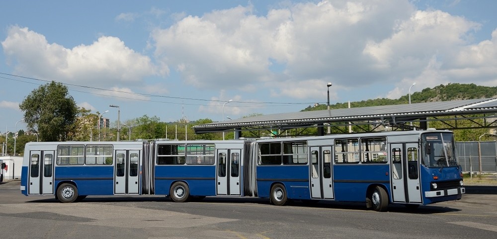Bemutatkozott a BKV dupla csuklós Ikarusa