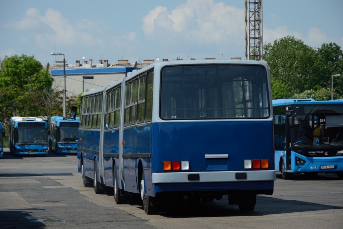 Bemutatkozott a BKV dupla csuklós Ikarusa 23 Bemutatkozott a BKV dupla csuklós Ikarusa 23