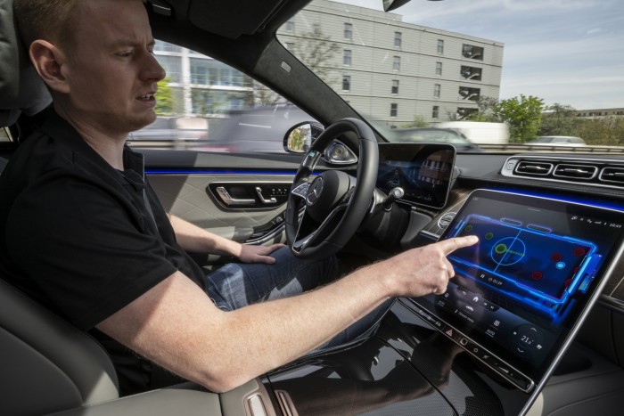 Berlinben már sofőr nélkül járnak a Mercedesek 10