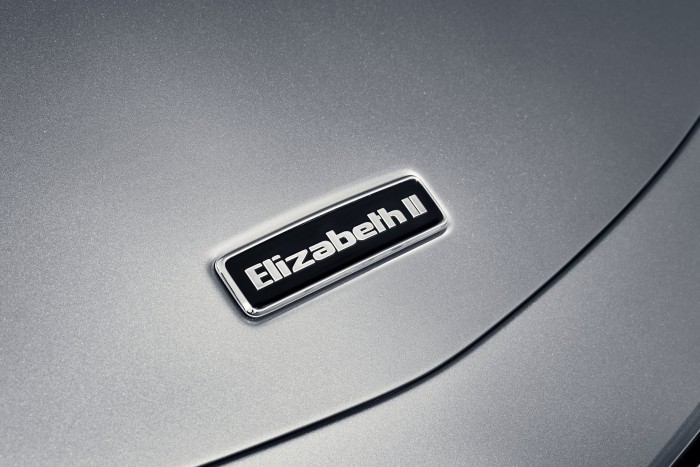 Egyedi színt kevertek Erzsébet királynőnek   4