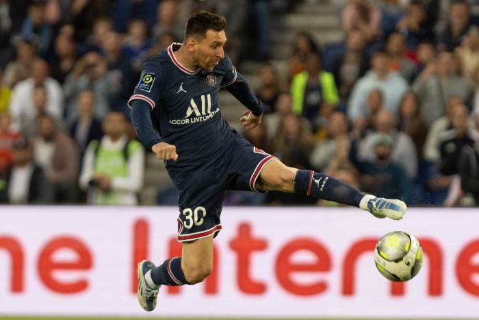 Elmondták, mennyit keresett tavaly Messi és Ronaldo