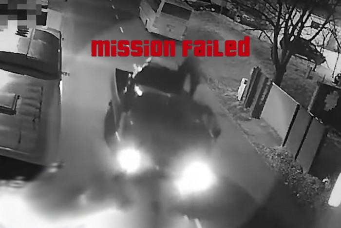 Olyan trükkel lopott autókat Esztergomban, amit a GTA készítői is megirigyelnének