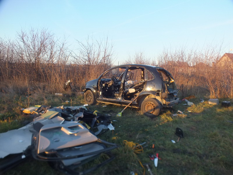 A kertben bontották a roncsokat, amikor jöttek a rendőrök 1