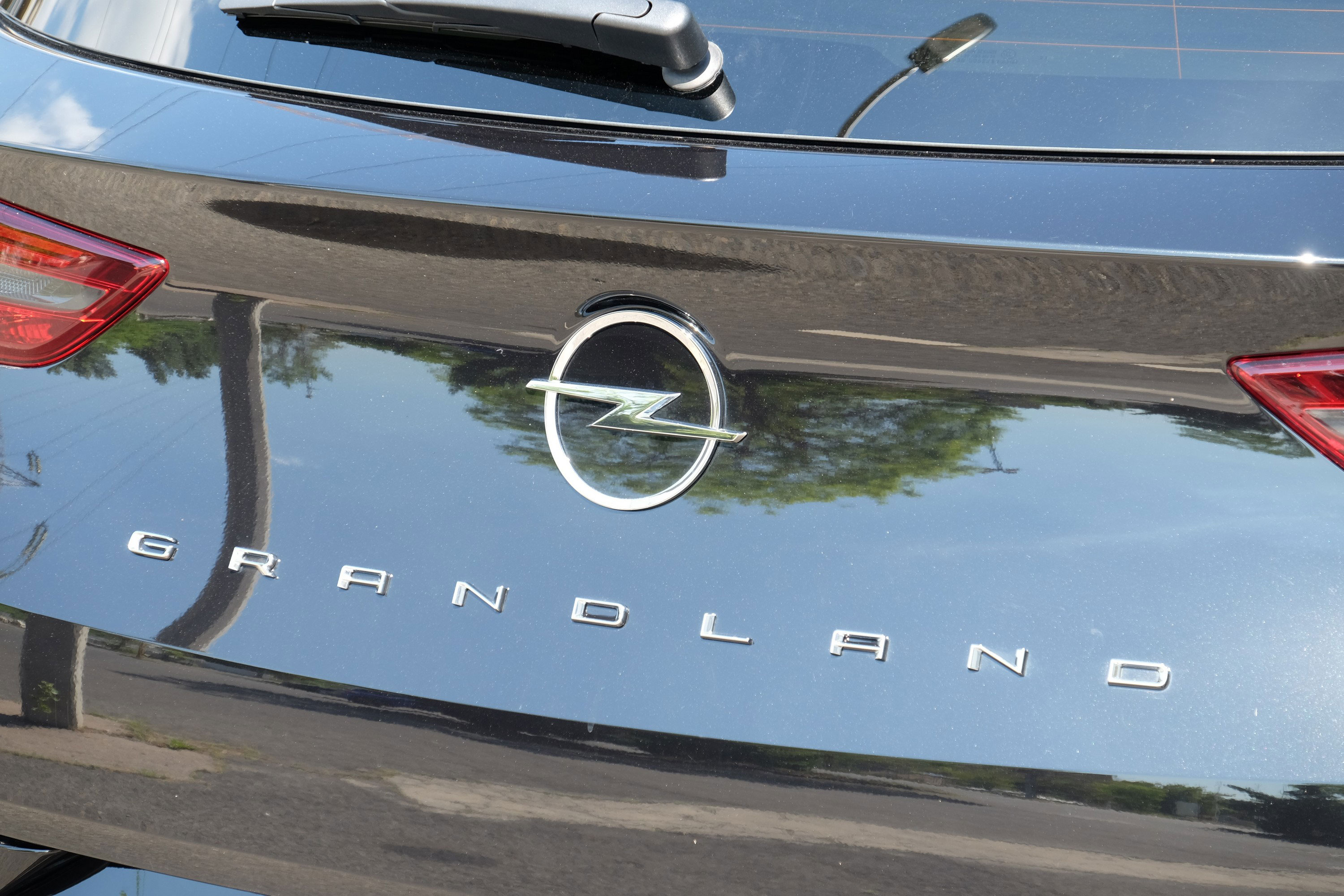 Nesze nektek, hibridek – Opel Grandland 1.5D teszt 14