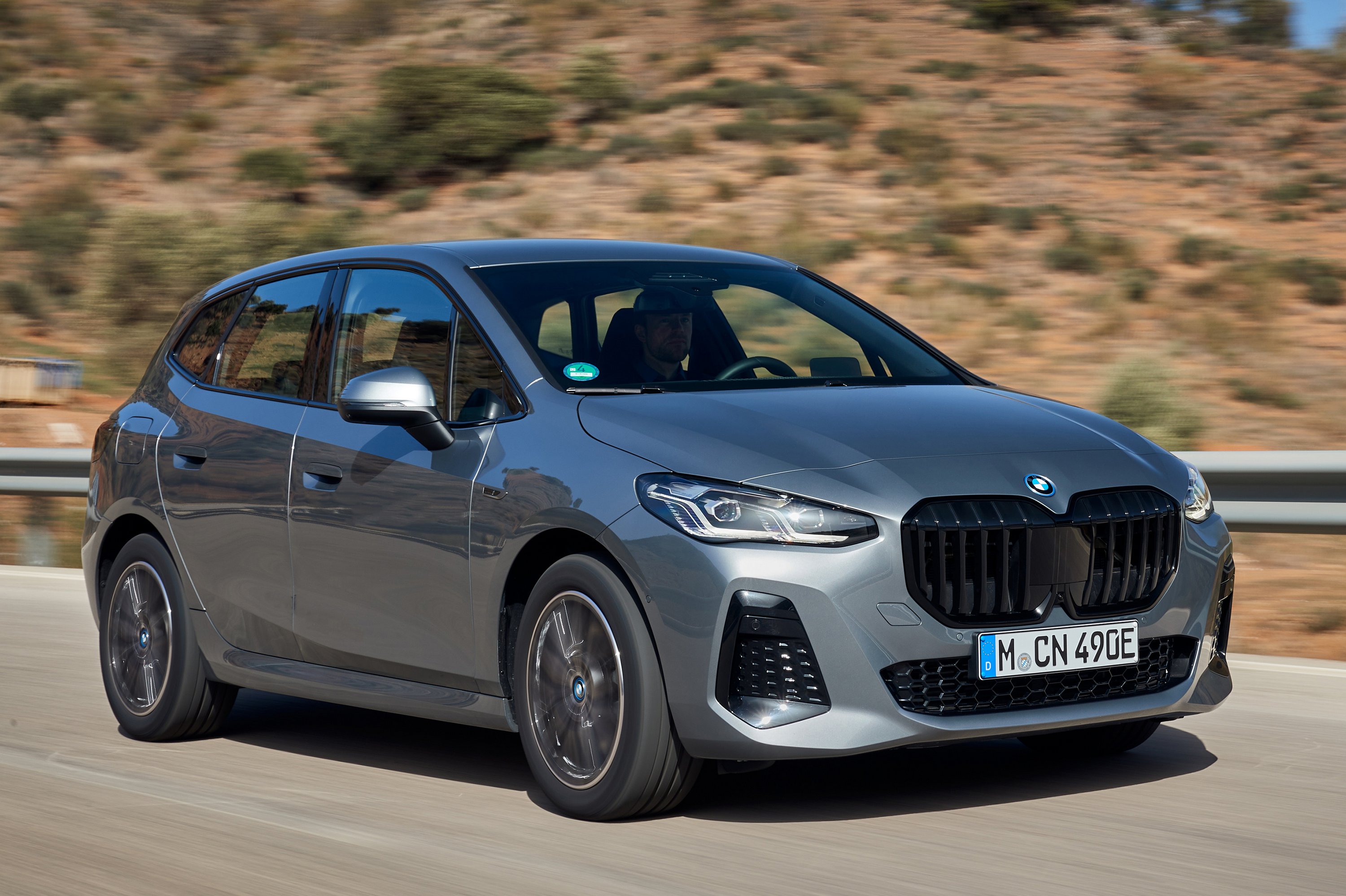 The BMW family SUV gets a large 5 . diesel engine