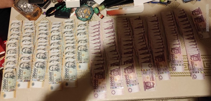 Autókat törtek fel, van, amiben egymilliót találtak 1