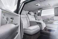 Luxusrészletekkel hódít az új Rolls 68