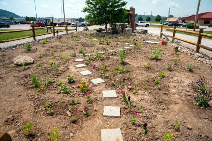 Megköszönik a méhek, amit értük tesz az autógyártó 1