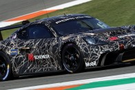 F1-es teljesítménnyel jön a Porsche új versenyautója 27