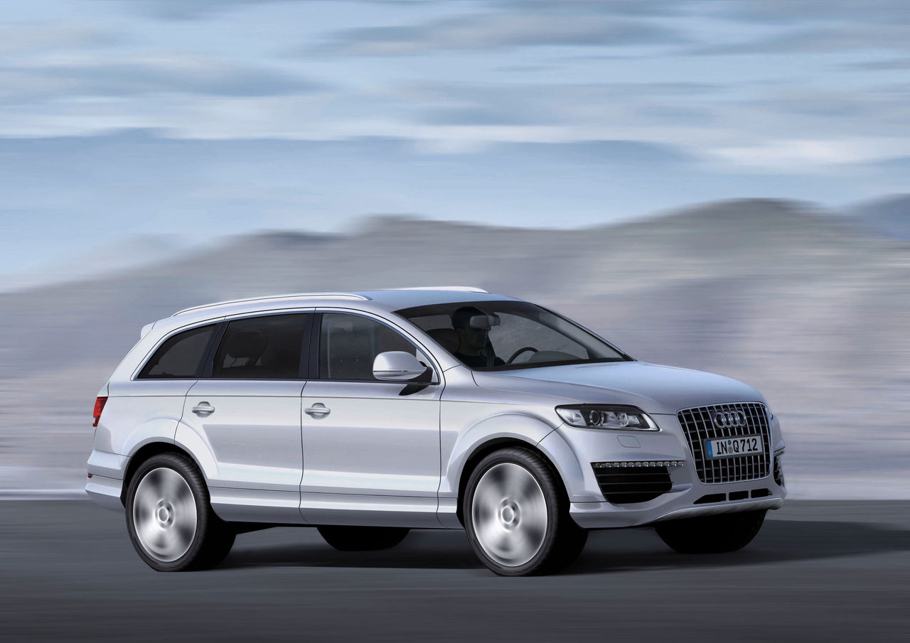 This is the power of diesel: Audi, which weighs 2.6 tons on the highway, runs out 270