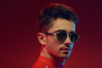 Szemüveget terveztek a Ferrari-pilóták