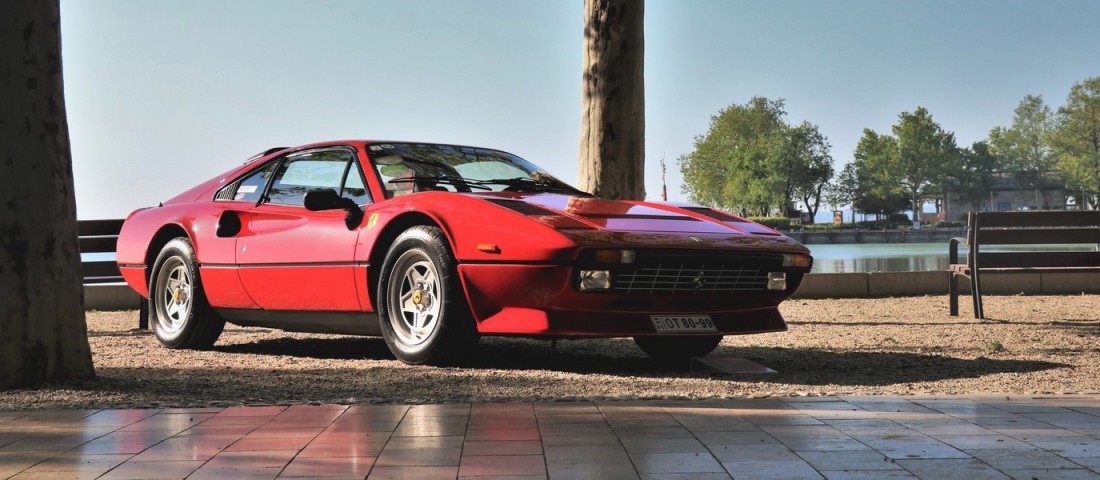 Autócsodák gurultak ki a Balaton partjára