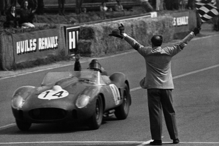 Hiperautóval tér vissza a Ferrari 1