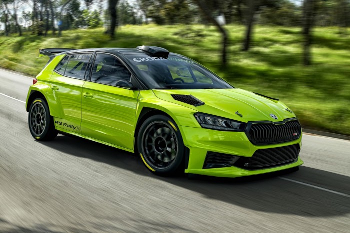 Bemutatta új versenyautóját a Škoda 14