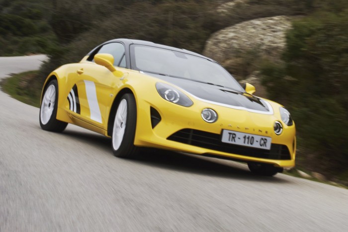 Raliveteránnak öltözött a francia sportkupé