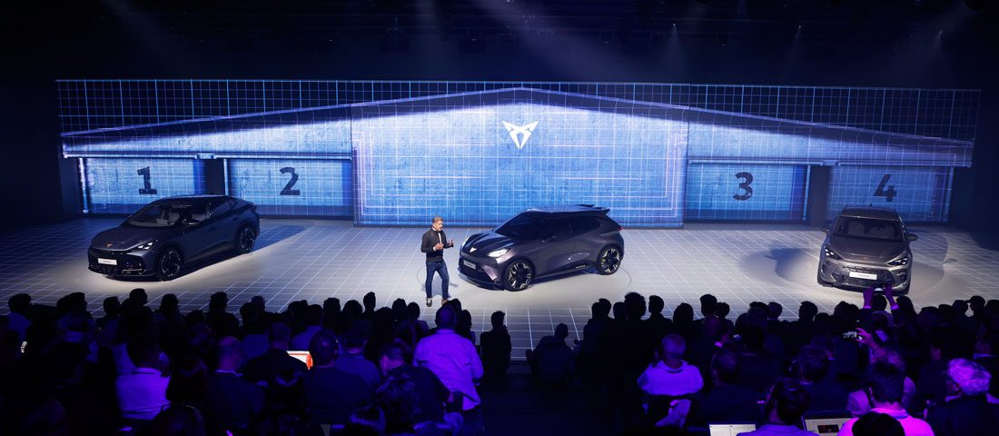 Megvalósult az autóipar legnagyobb nőcsábászának álma