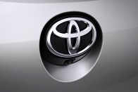 Izmosabbak lesznek a Toyota hibridjei 43