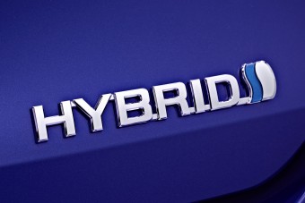 Izmosabbak lesznek a Toyota hibridjei