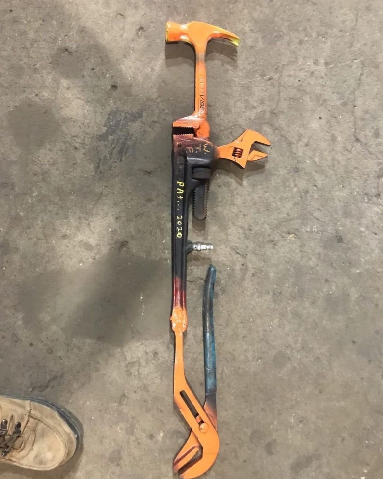 23 hőséget enyhítő kép a műhelypokolból 1