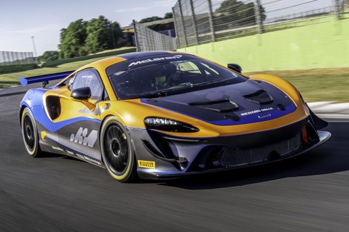 Ez a versenyautó elkerüli az ütközést 6 | Vezess Ez a versenyautó elkerüli az ütközést 6