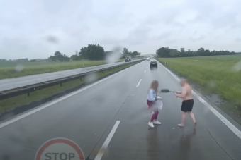 Teljes őrület, autópályán kiszállva álltak le civakodni