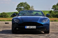 Álomautó a valóságban – Aston Martin DB11 Volante 58