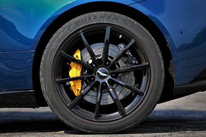 Álomautó a valóságban – Aston Martin DB11 Volante 16 | Vezess Álomautó a valóságban – Aston Martin DB11 Volante 16