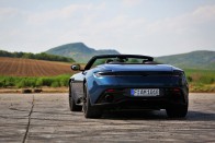 Álomautó a valóságban – Aston Martin DB11 Volante 64