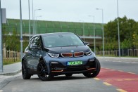 Túl fiatal, hogy öreg legyen – BMW i3S 2