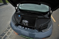 Túl fiatal, hogy öreg legyen – BMW i3S 56