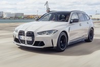 Itt a BMW 510 lóerős sportkombija 61